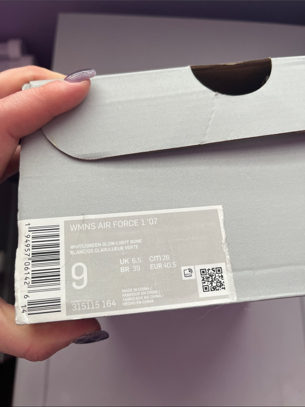 Nike Wmns Air Force 1 '07 'White Green Glow' Size 9 - New in Box - Picture 6 of 6